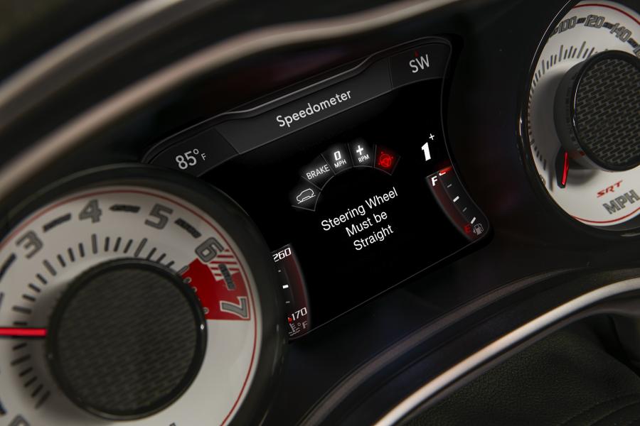 Панель приборов Dodge Challenger SRT Demon 2017 года  (фото 81 из 181)